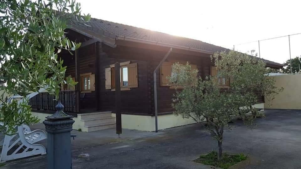 Chalet L Oasi Di Ambra 8 Posti Letto Con Uso Piscina 阿尔代亚 外观 照片