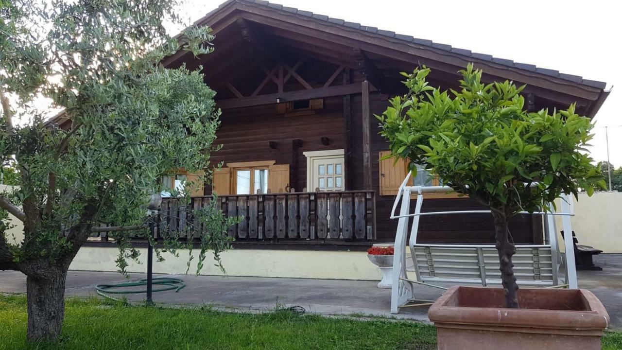 Chalet L Oasi Di Ambra 8 Posti Letto Con Uso Piscina 阿尔代亚 外观 照片