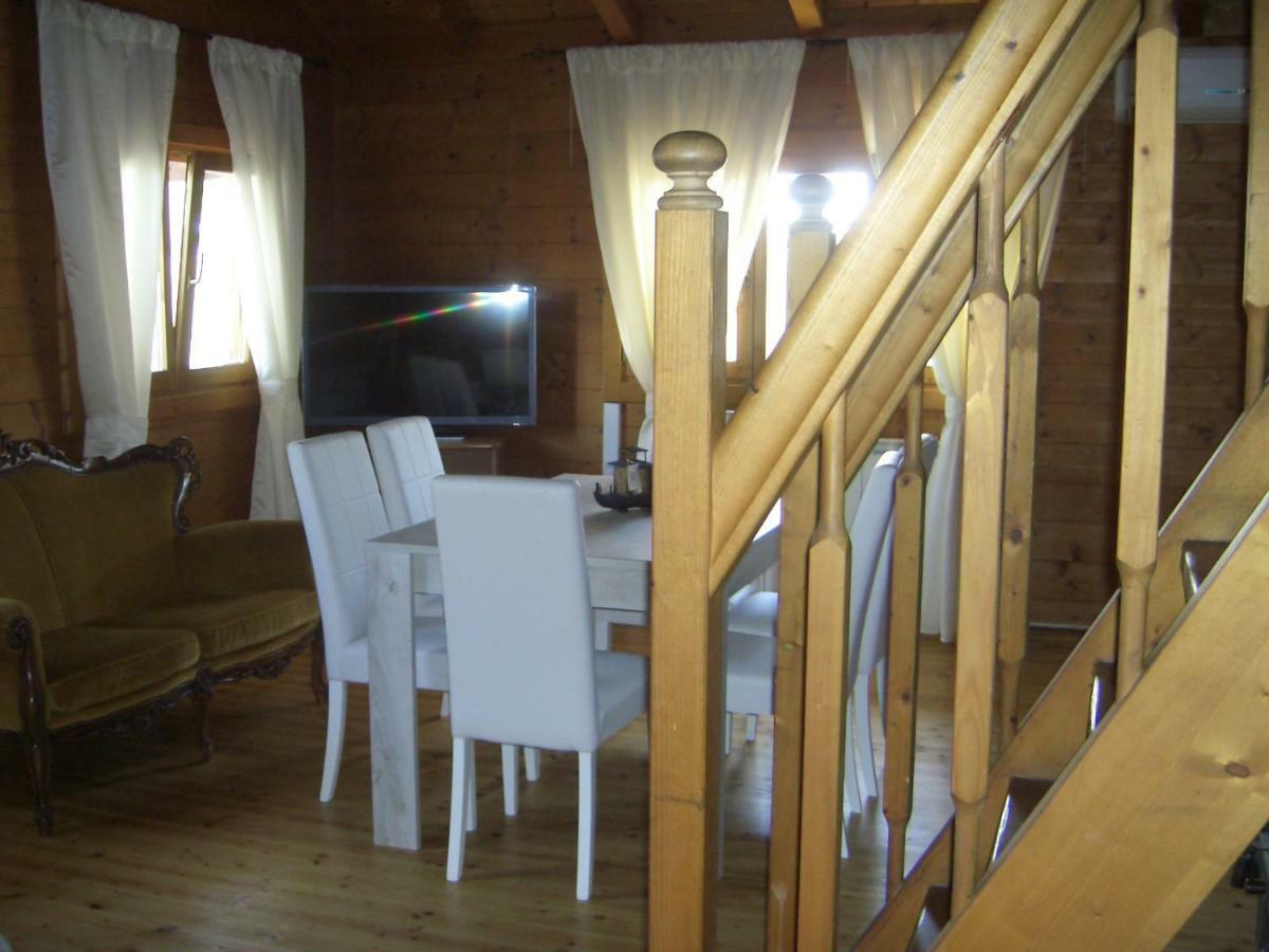 Chalet L Oasi Di Ambra 8 Posti Letto Con Uso Piscina 阿尔代亚 外观 照片