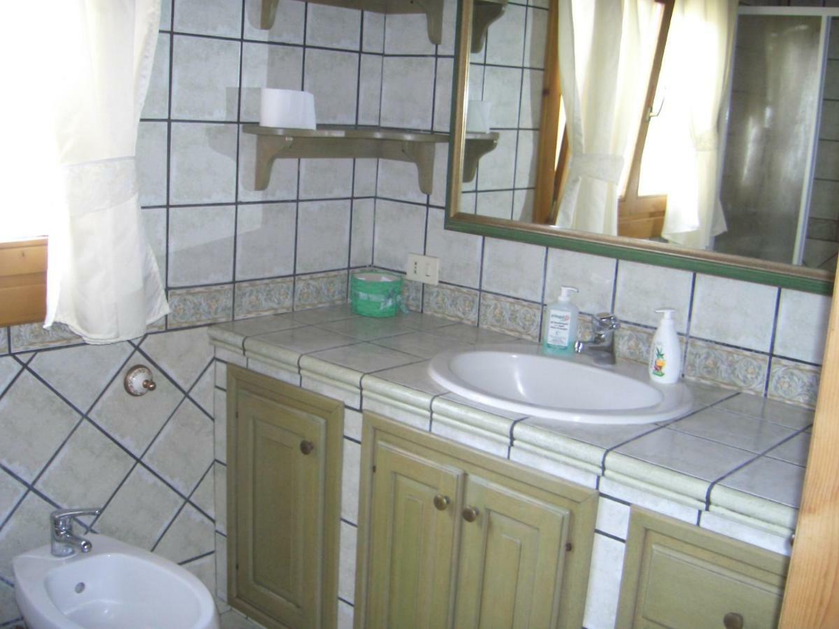 Chalet L Oasi Di Ambra 8 Posti Letto Con Uso Piscina 阿尔代亚 外观 照片