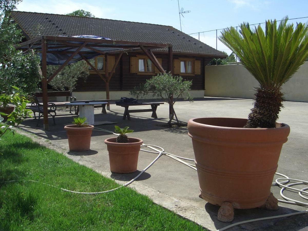 Chalet L Oasi Di Ambra 8 Posti Letto Con Uso Piscina 阿尔代亚 外观 照片